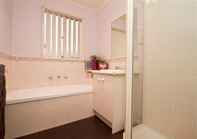 6 West Court, HEIDELBERG WEST VIC 3081, Heidelberg West - Thumbnail 5