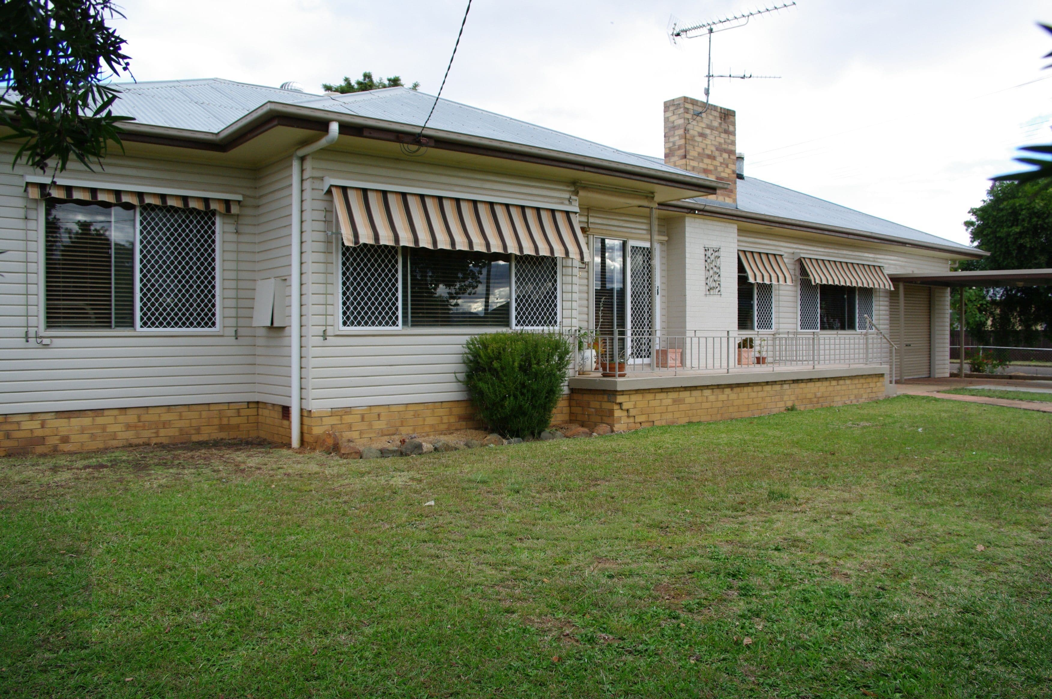 83 Court Street, MANILLA NSW 2346, Manilla - Image 1