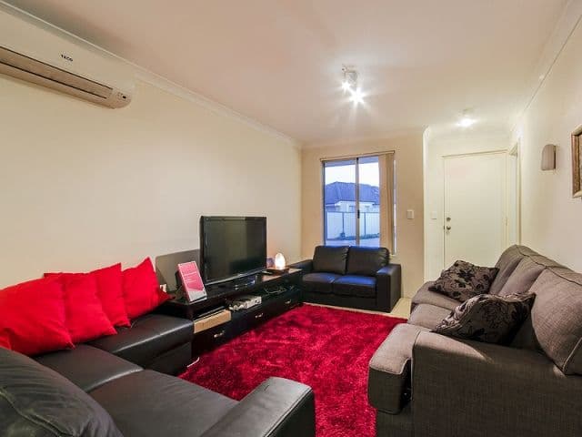 55 Moreton Crescent, WARNBRO WA 6169, Warnbro - Thumbnail 5