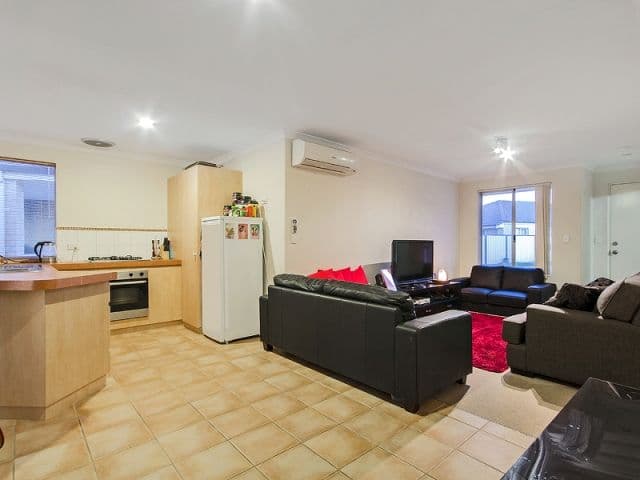 55 Moreton Crescent, WARNBRO WA 6169, Warnbro - Thumbnail 6