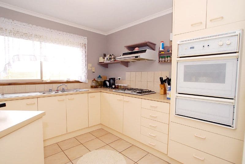 25 Parkview Close, DANDENONG VIC 3175, Dandenong - Thumbnail 3