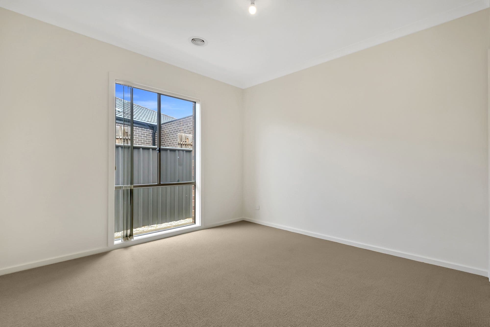16 Dixon Creek Drive, South Morang VIC 3752, South Morang - Thumbnail 8