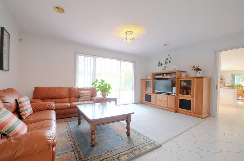 7  Kerr Crescent, ASPENDALE GARDENS VIC 3195, Aspendale Gardens - Thumbnail 2