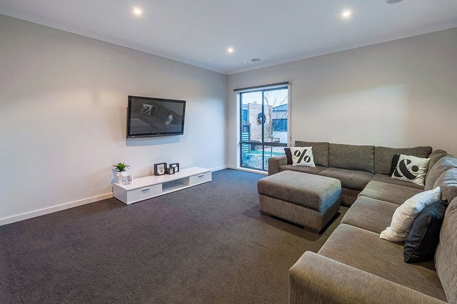 27 Thorngrove Avenue, Craigieburn VIC 3064, Craigieburn - Thumbnail 7