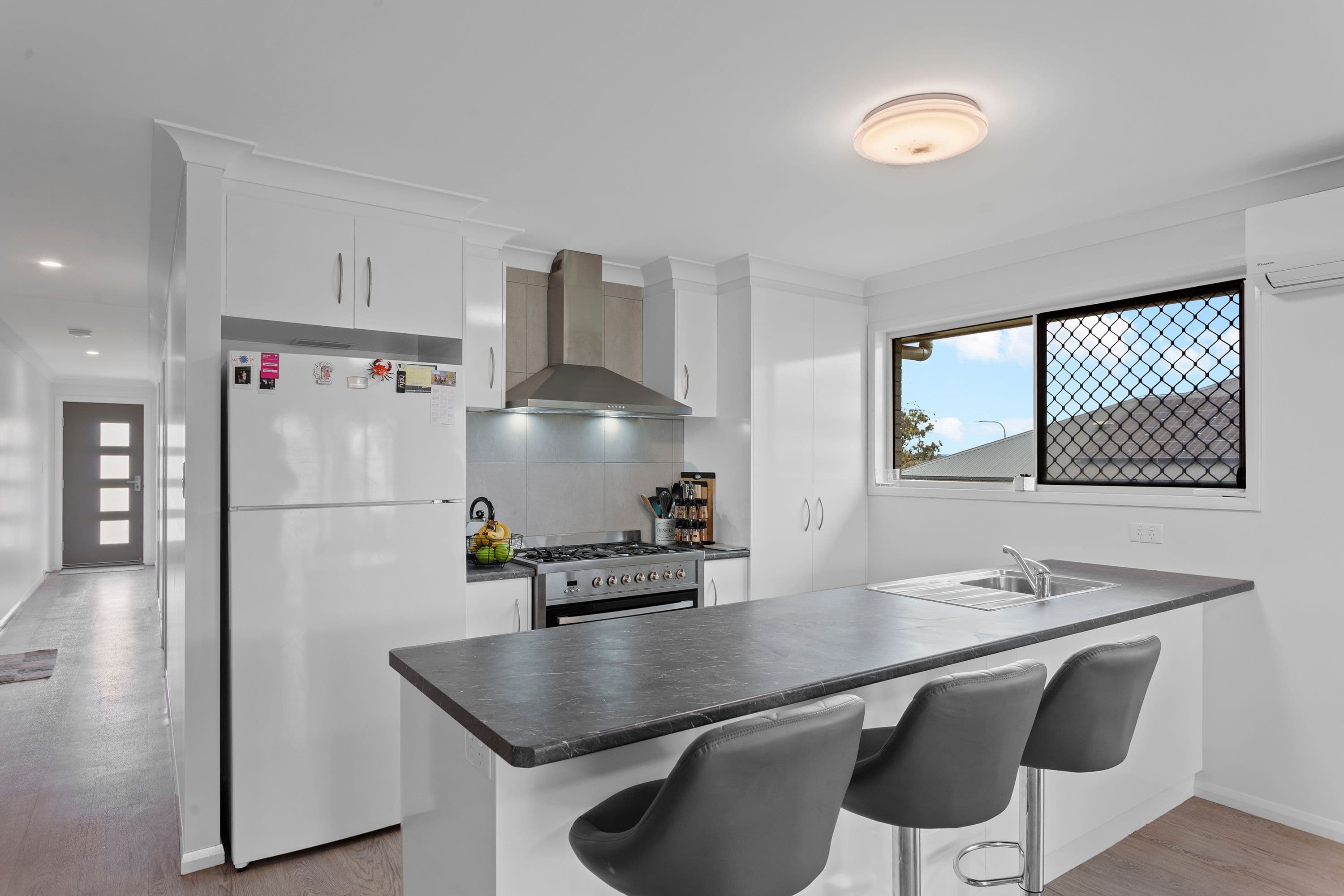 27 Lapwing Crescent, Meringandan West QLD 4352, Meringandan West - Thumbnail 2