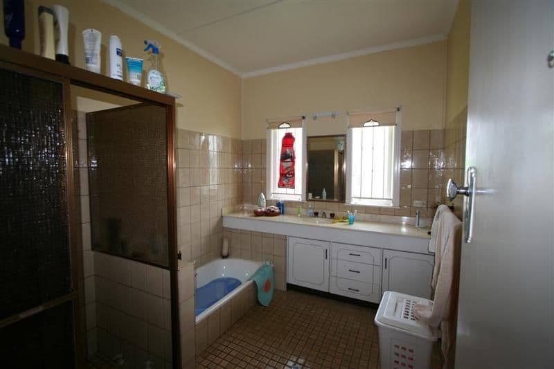 1 Mountjoy Terrace, WYNNUM QLD 4178, Wynnum - Thumbnail 3