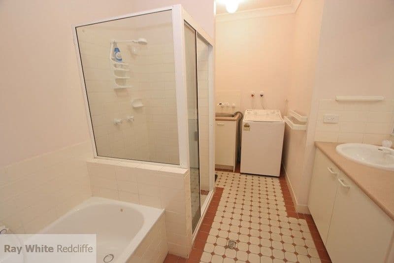 35 Wyllie Street, REDCLIFFE QLD 4020, Redcliffe - Thumbnail 5