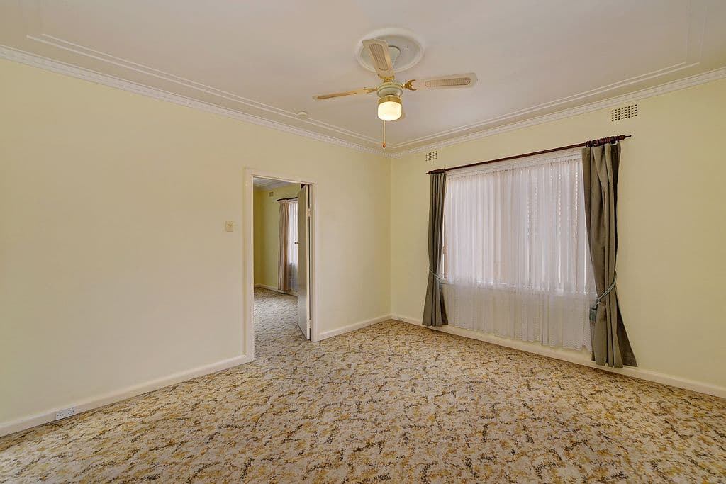 10 Harwood Avenue, Mount Kuring-Gai NSW 2080, Mount Kuring-Gai - Thumbnail 5