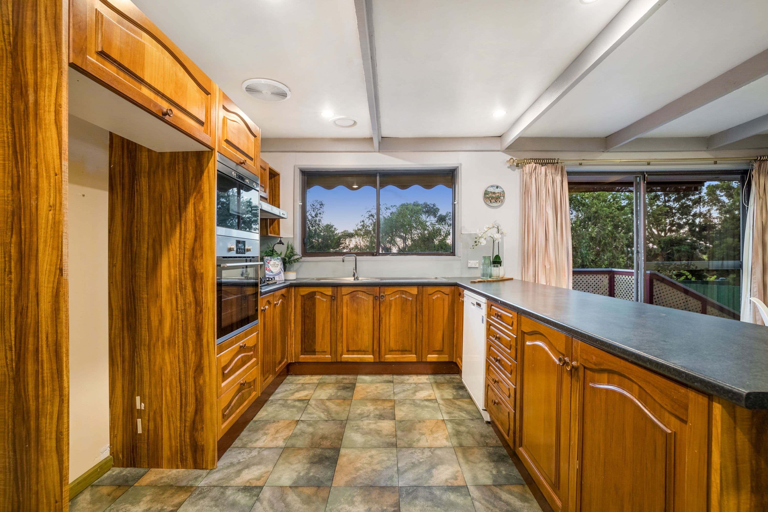 16 Parker Avenue, Boronia VIC 3155, Boronia - Thumbnail 3