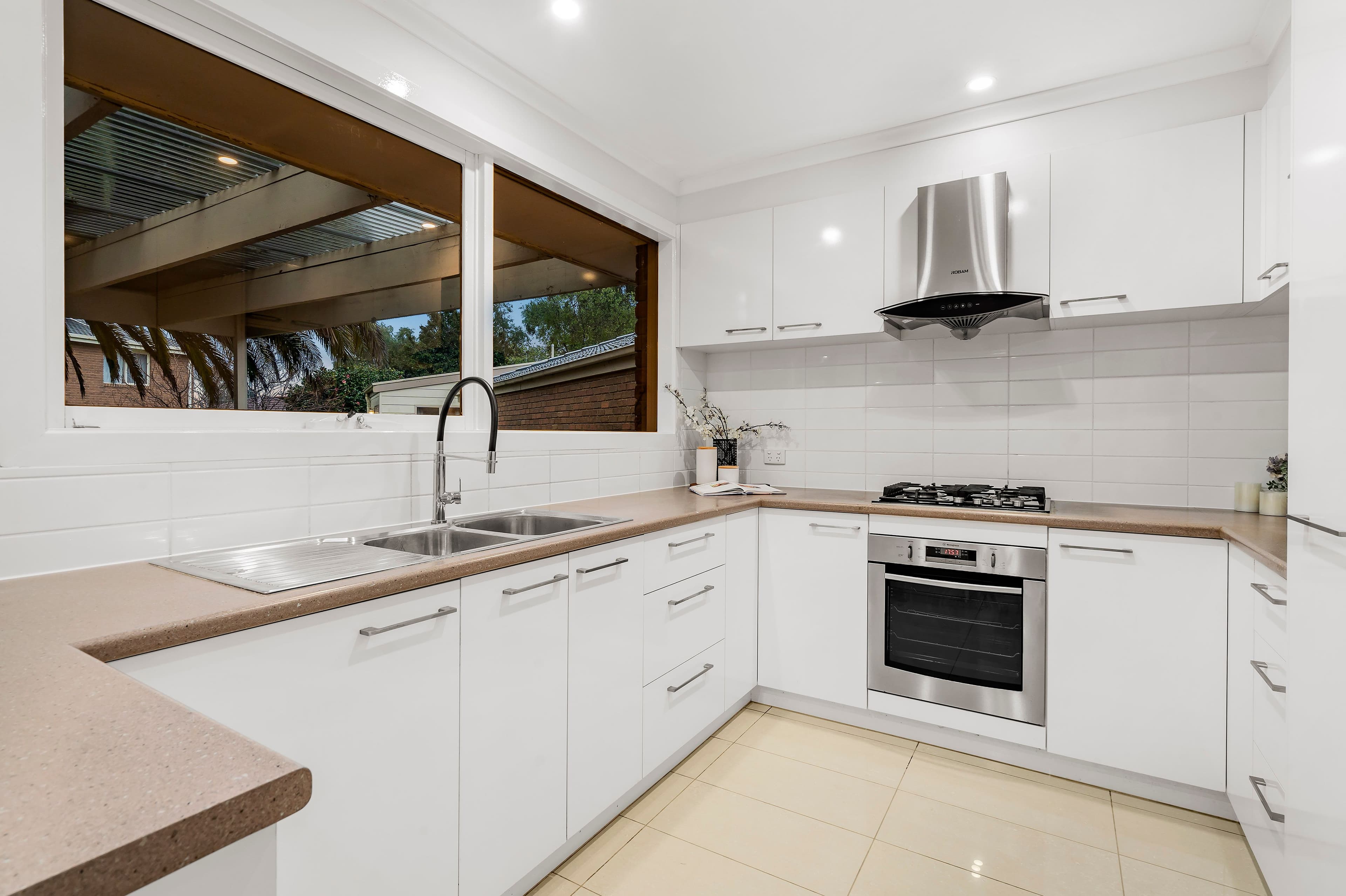 7 Delatite Court, Rowville VIC 3178, Rowville - Thumbnail 3