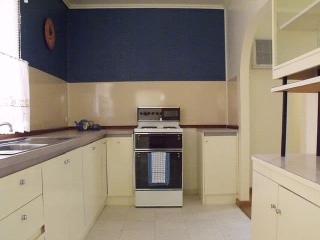 10 Sturt Street, LOXTON SA 5333, Loxton - Thumbnail 3