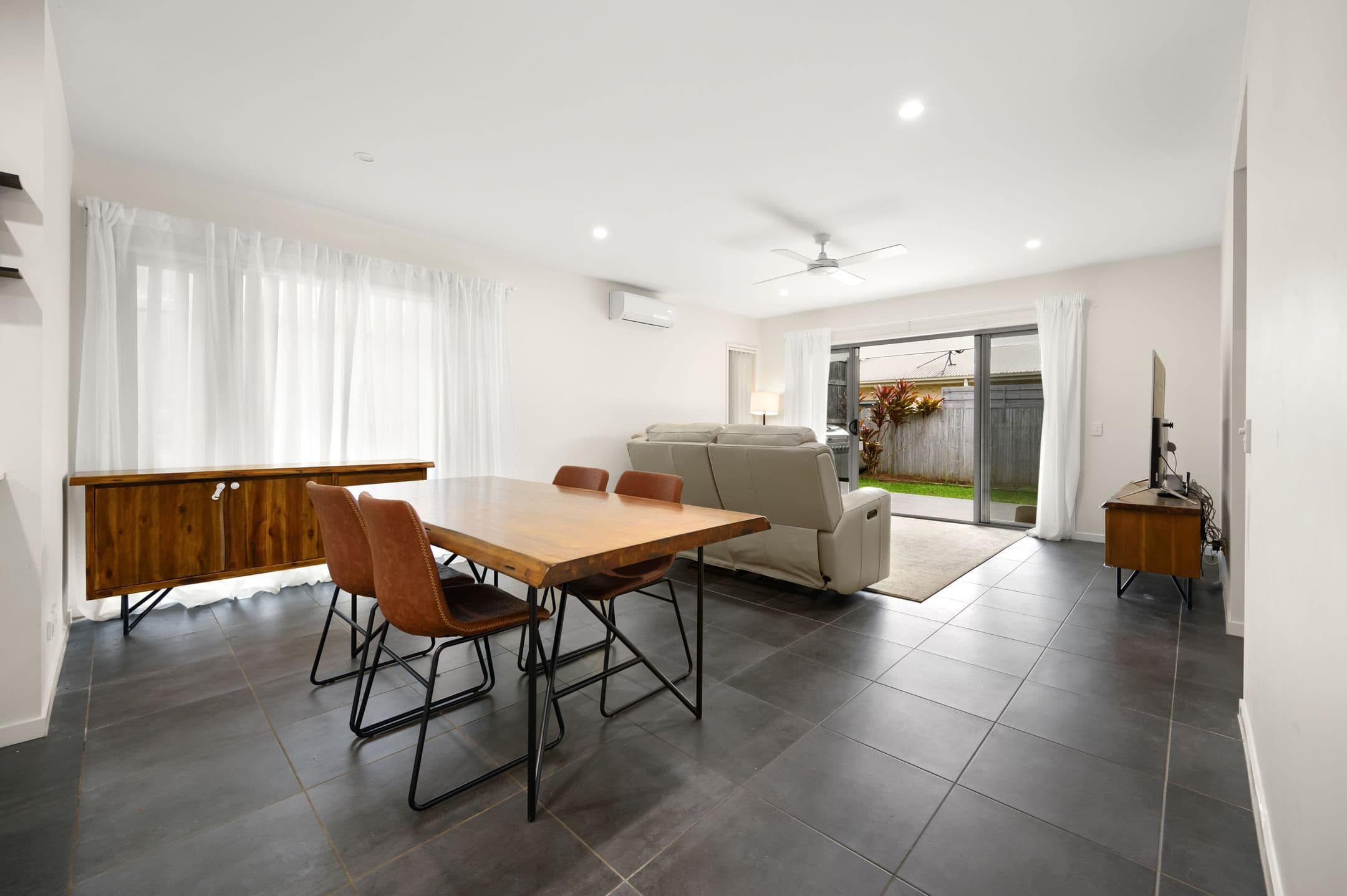 16 Hoop Pine Circuit, Coomera QLD 4209, Coomera - Thumbnail 5