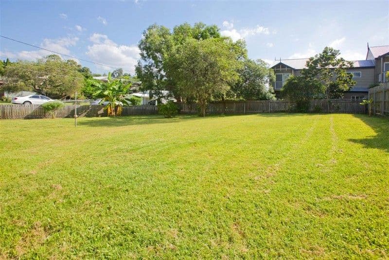 11 Smith Street, HOLLAND PARK QLD 4121, Holland Park - Thumbnail 2