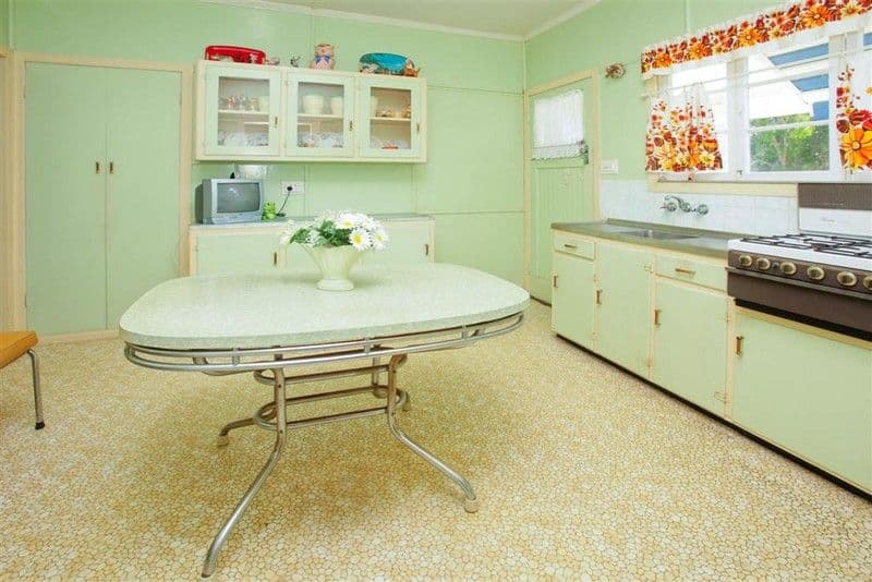 11 Smith Street, HOLLAND PARK QLD 4121, Holland Park - Thumbnail 4