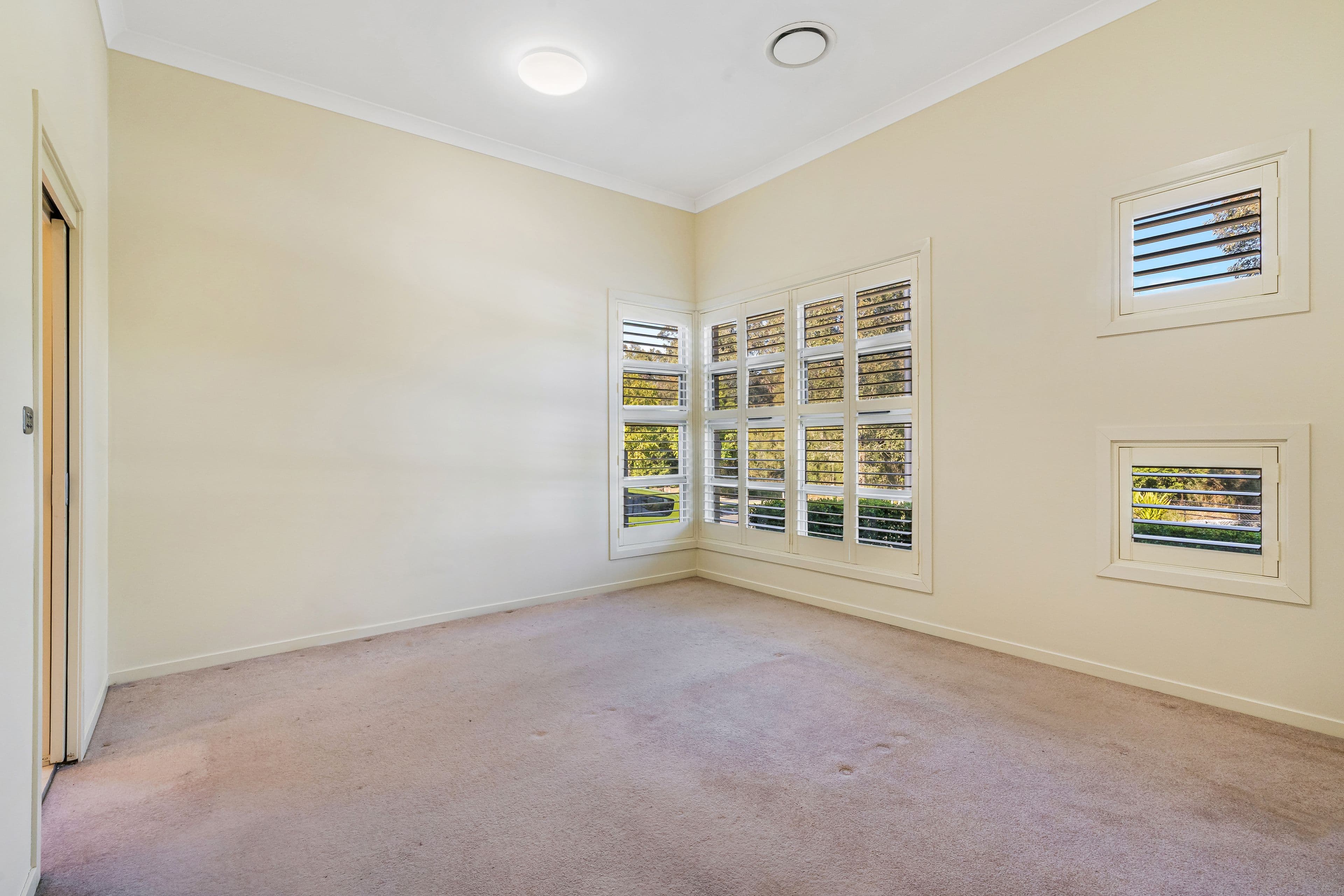 10 Hemsworth Avenue, Middleton Grange NSW 2171, Middleton Grange - Thumbnail 3