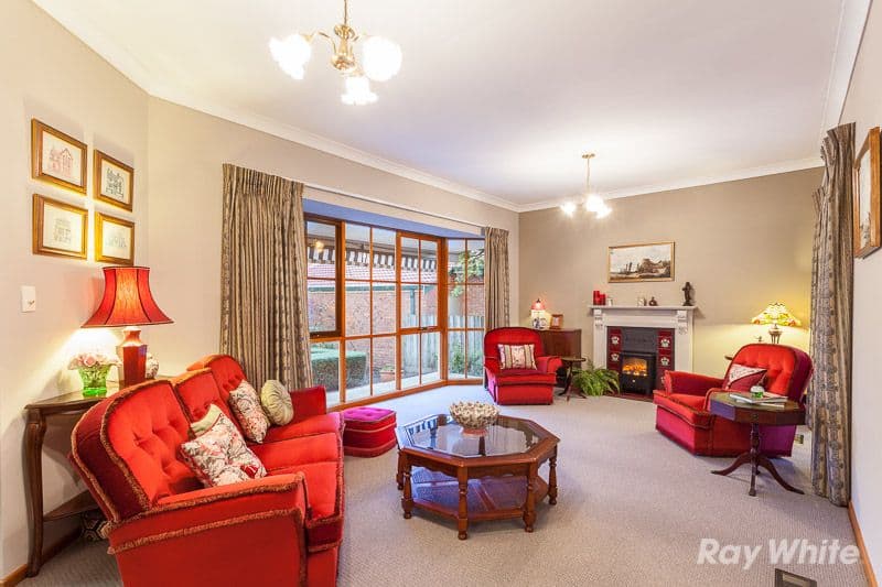 11 Robina Court, Rowville VIC 3178, Rowville - Thumbnail 2