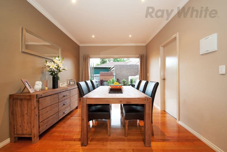 5 MOANA Drive, Mooroolbark VIC 3138, Mooroolbark - Thumbnail 4