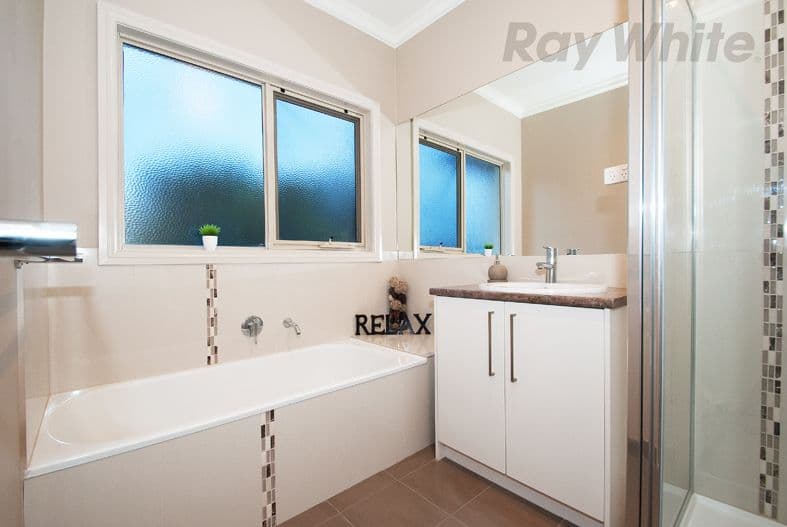 5 MOANA Drive, Mooroolbark VIC 3138, Mooroolbark - Thumbnail 8