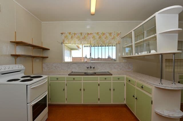 25 Hunter Street, CENTENARY HEIGHTS QLD 4350, Centenary Heights - Thumbnail 2