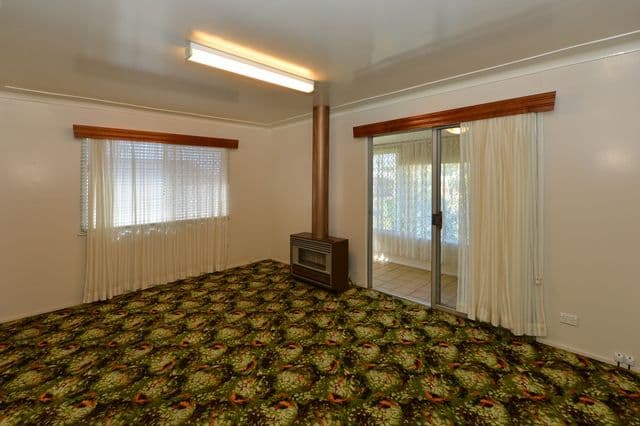 25 Hunter Street, CENTENARY HEIGHTS QLD 4350, Centenary Heights - Thumbnail 4