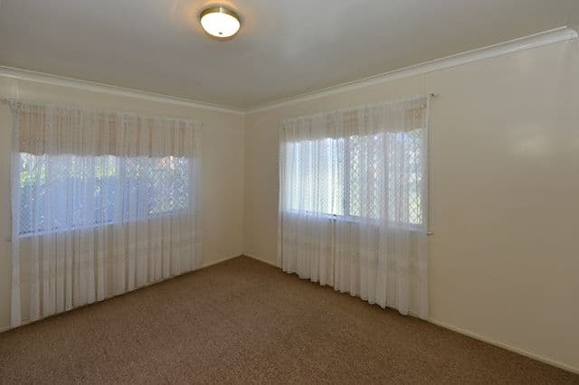 25 Hunter Street, CENTENARY HEIGHTS QLD 4350, Centenary Heights - Thumbnail 5