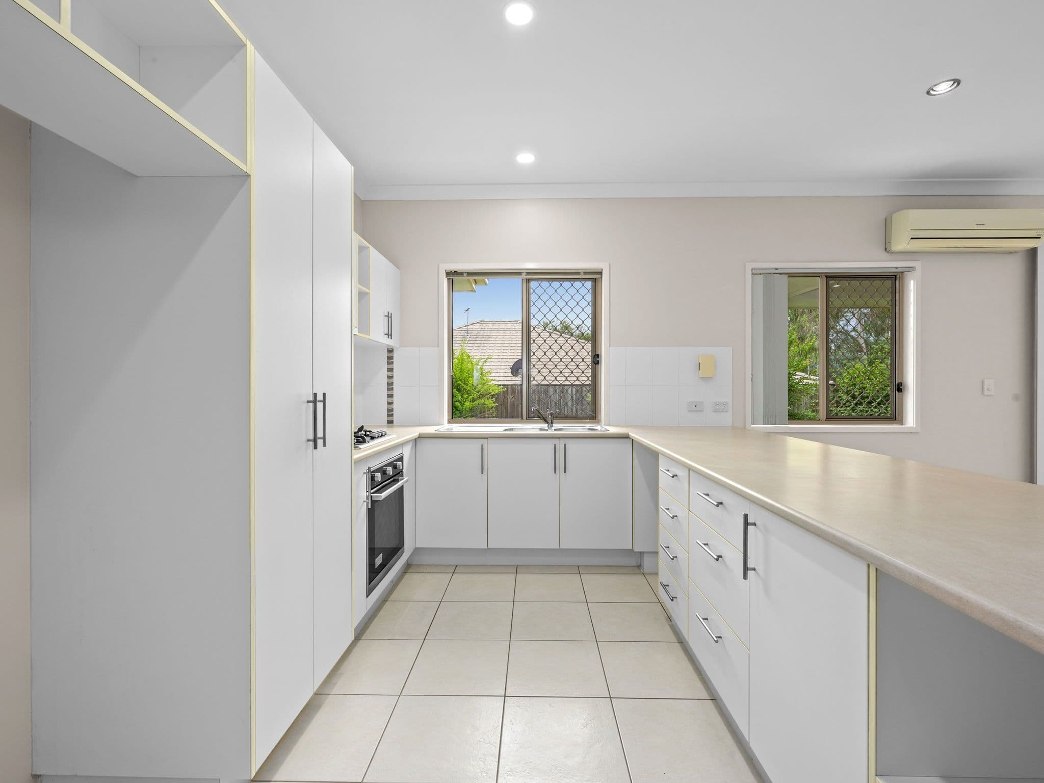 19 Possumwood Place, Flinders View QLD 4305, Flinders View - Thumbnail 7