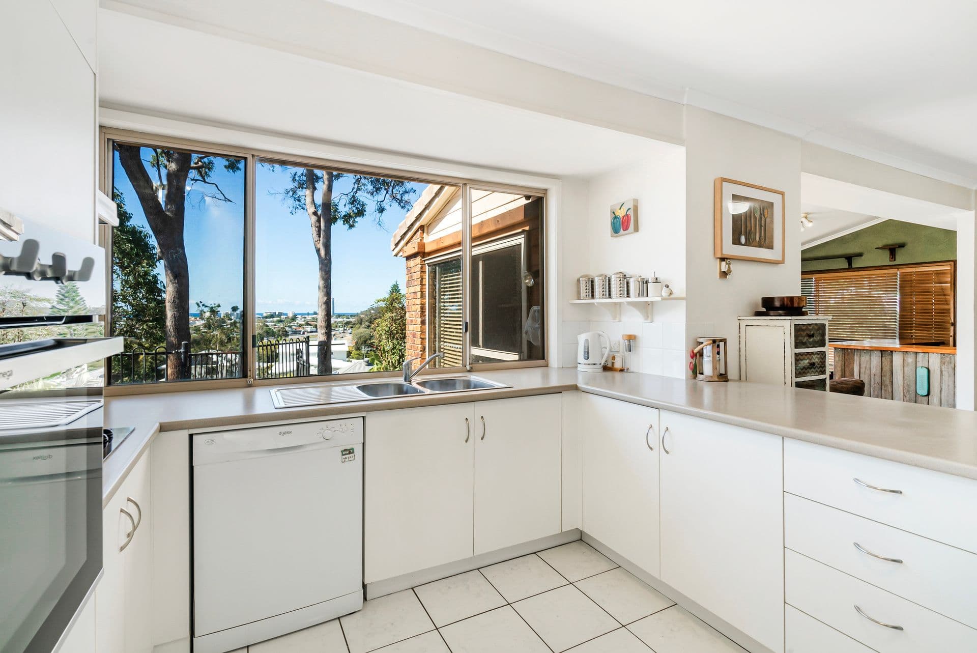 24 Serafini Court, Elanora QLD 4221, Elanora - Thumbnail 3
