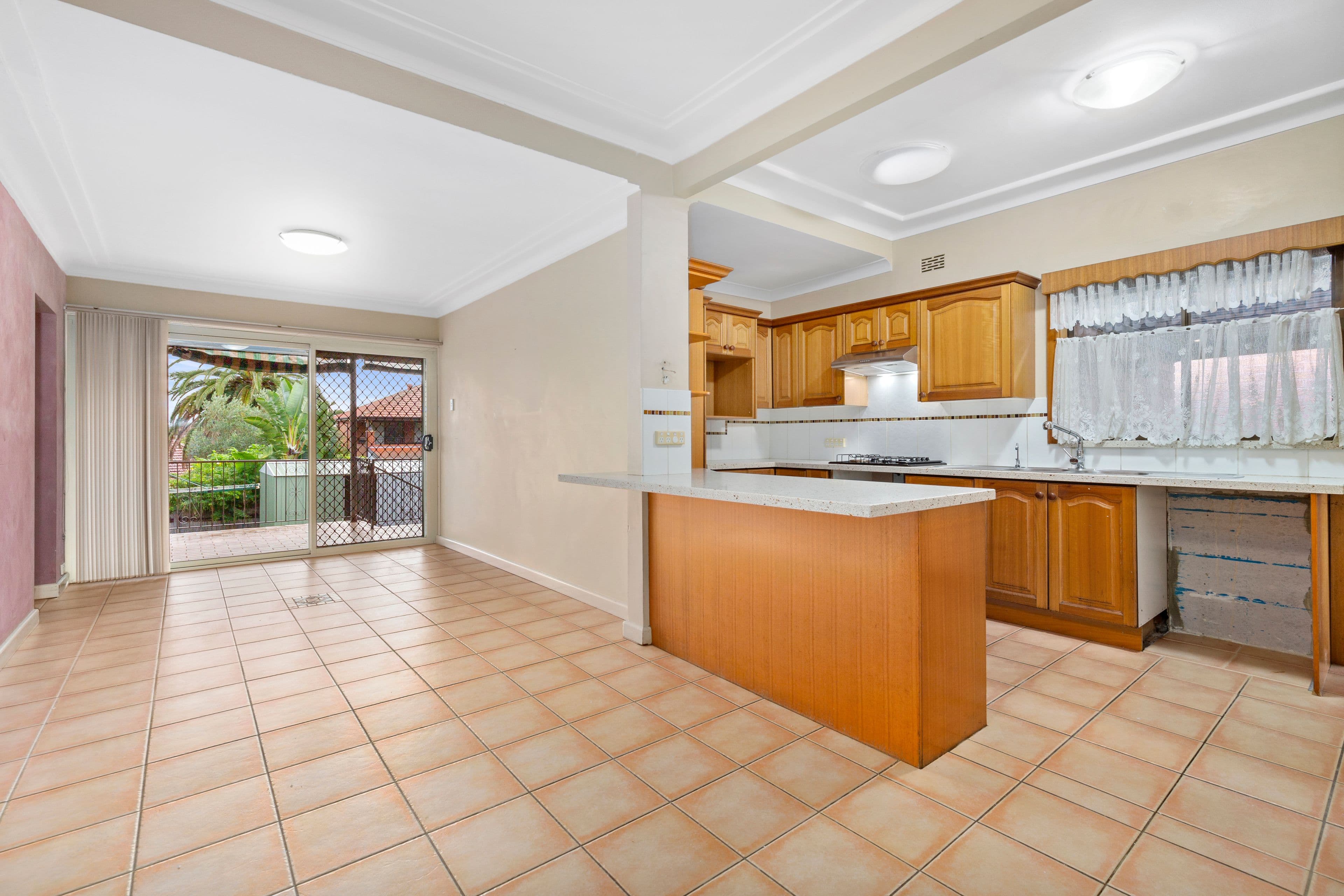 3 Bykool Avenue, Kingsgrove NSW 2208, Kingsgrove - Thumbnail 2
