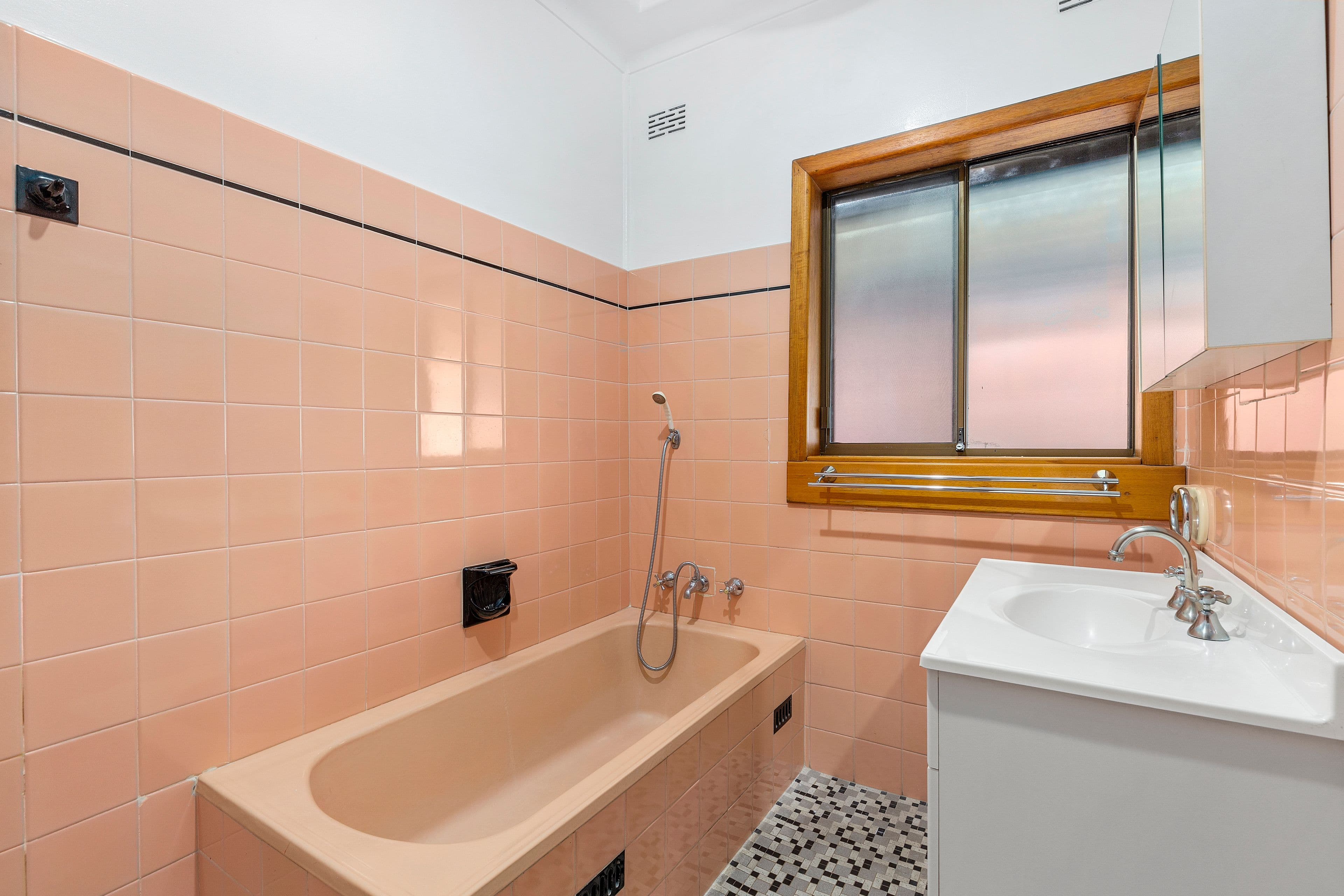 3 Bykool Avenue, Kingsgrove NSW 2208, Kingsgrove - Thumbnail 7