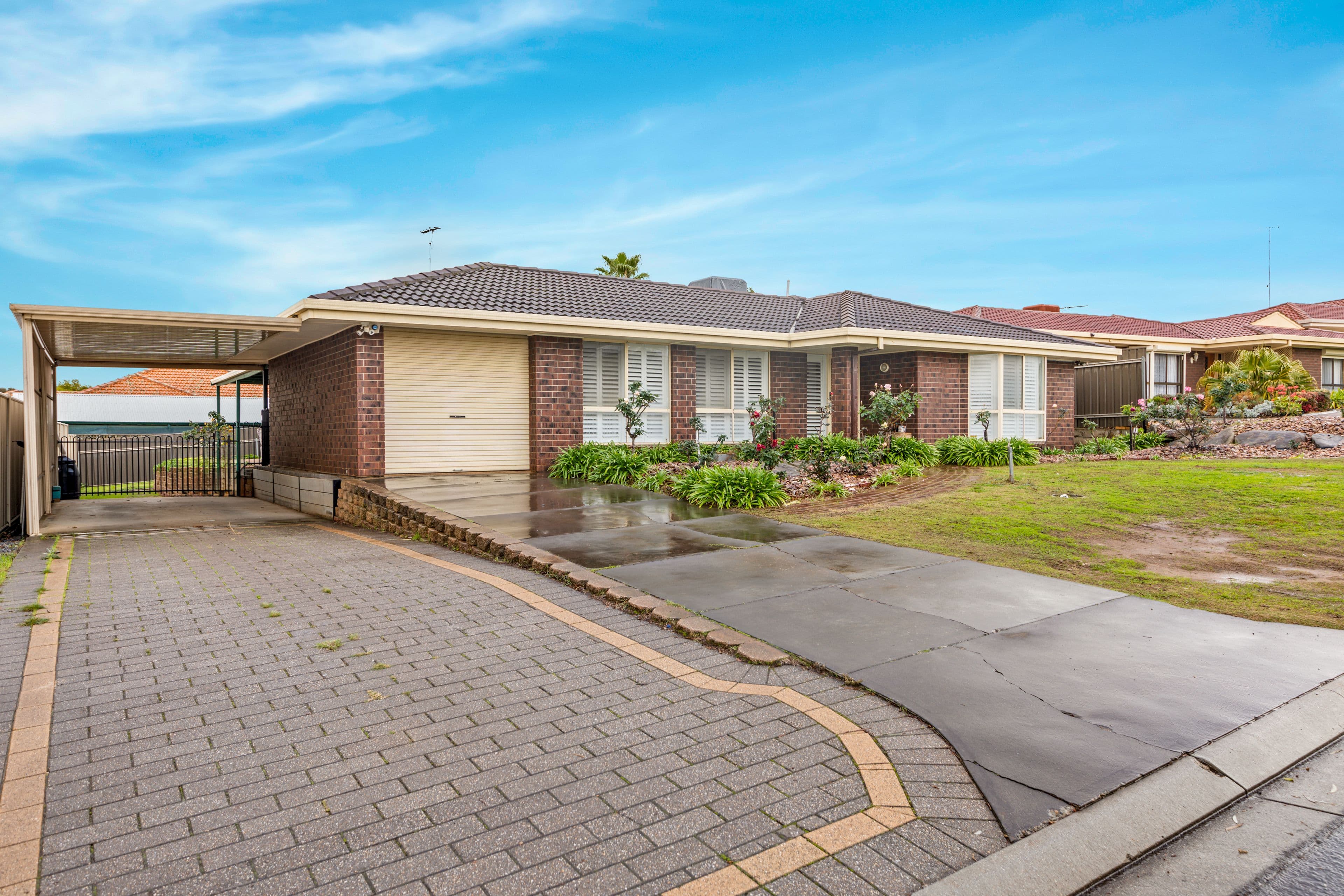 18 Hedgerow Drive, Gulfview Heights SA 5096, Gulfview Heights - Image 1