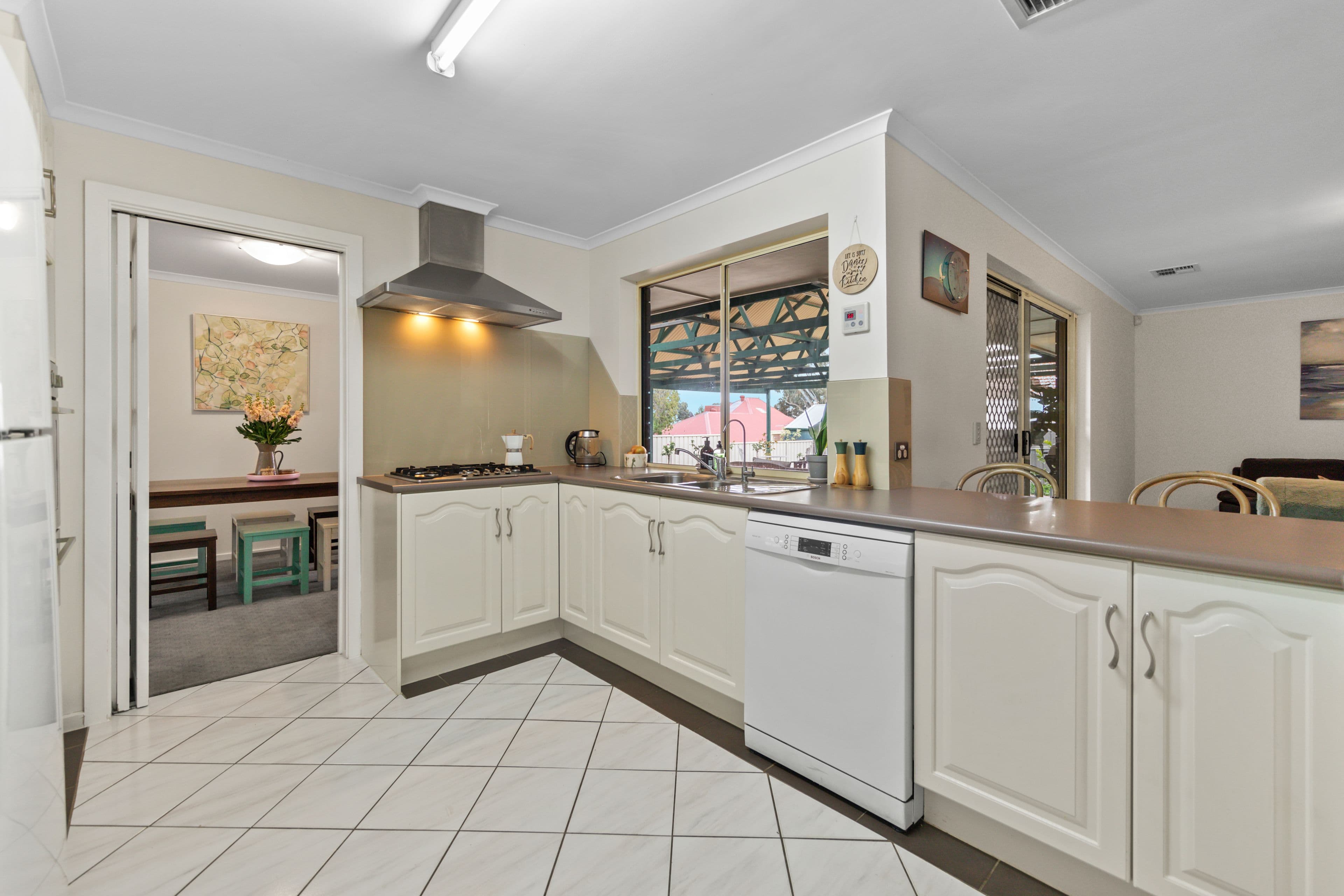 18 Hedgerow Drive, Gulfview Heights SA 5096, Gulfview Heights - Thumbnail 8