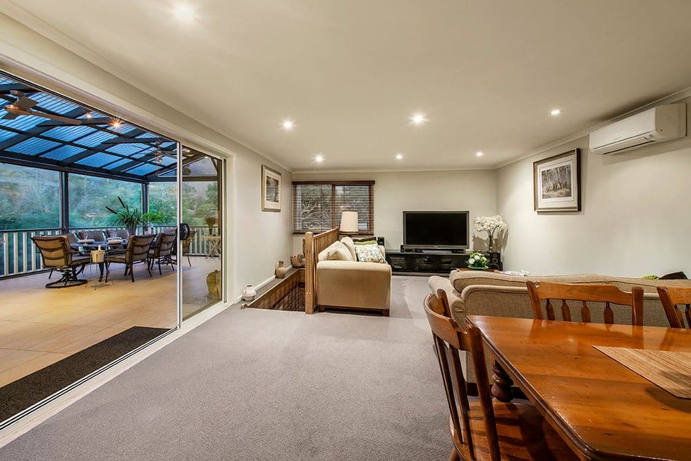 66 Russell Crescent, DONCASTER EAST VIC 3109, Doncaster East - Thumbnail 4