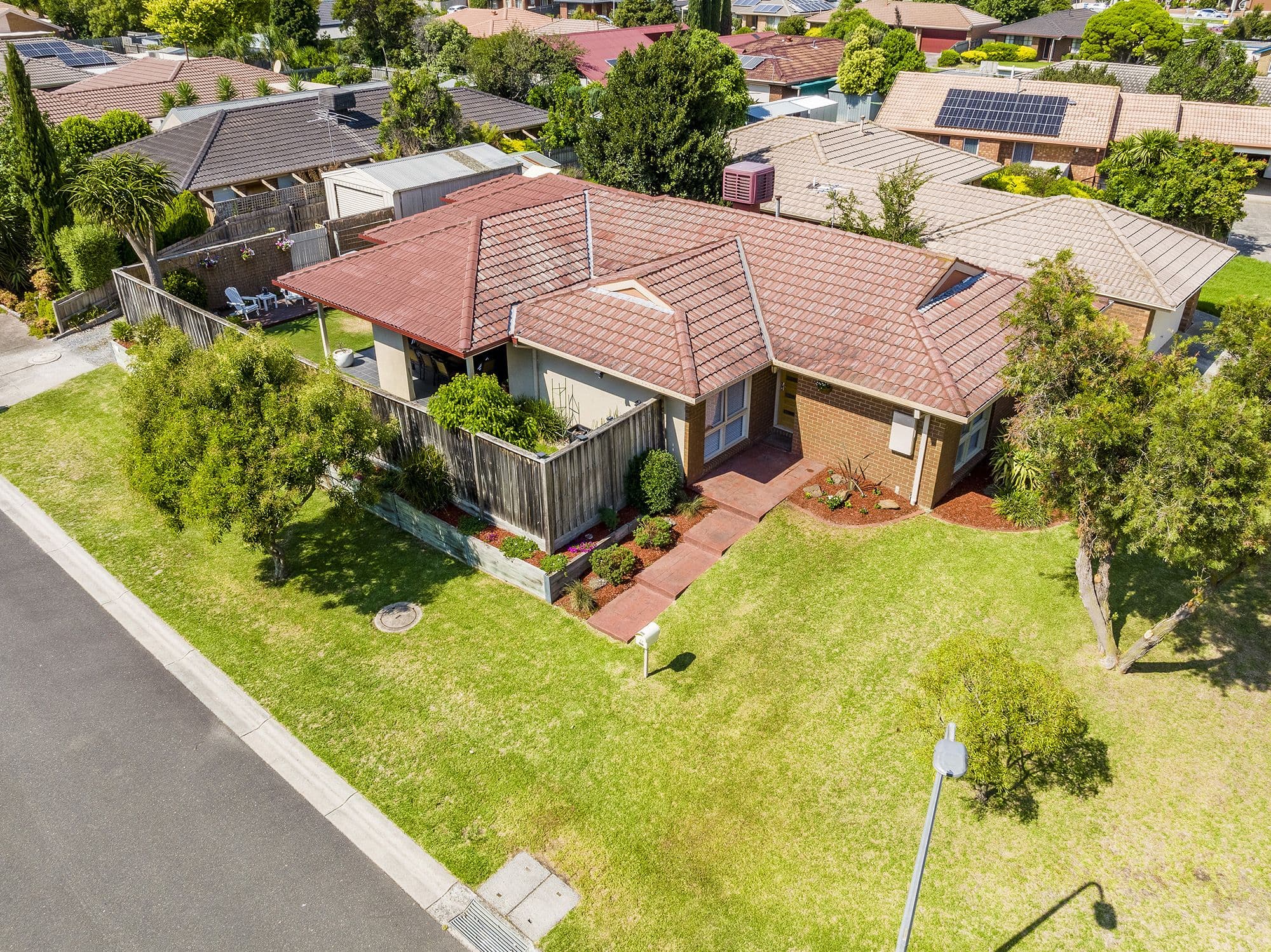17 Heywood Crescent, Cranbourne North VIC 3977, Cranbourne North - Thumbnail 3