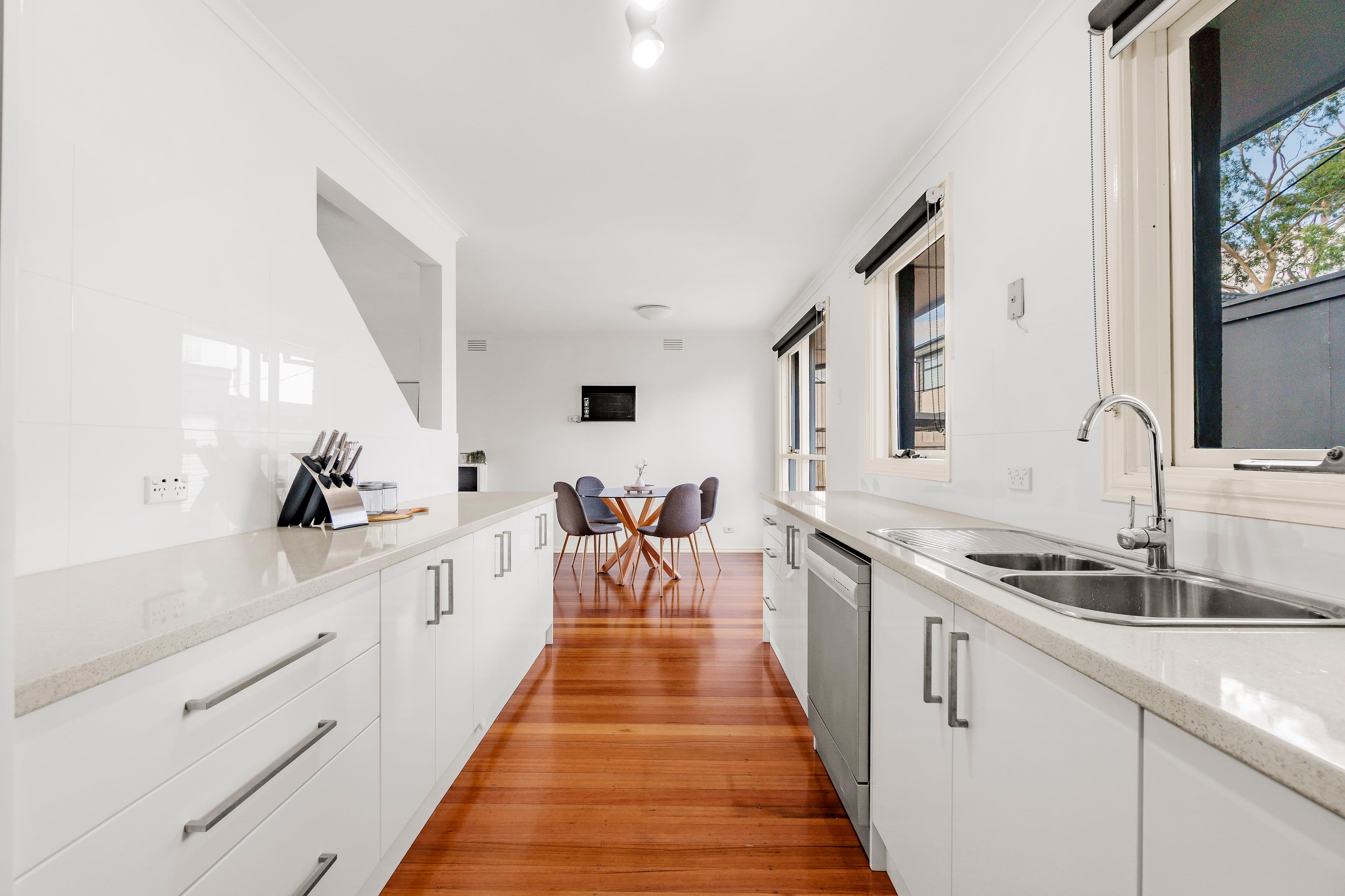 94 David Street North, Knoxfield VIC 3180, Knoxfield - Thumbnail 2