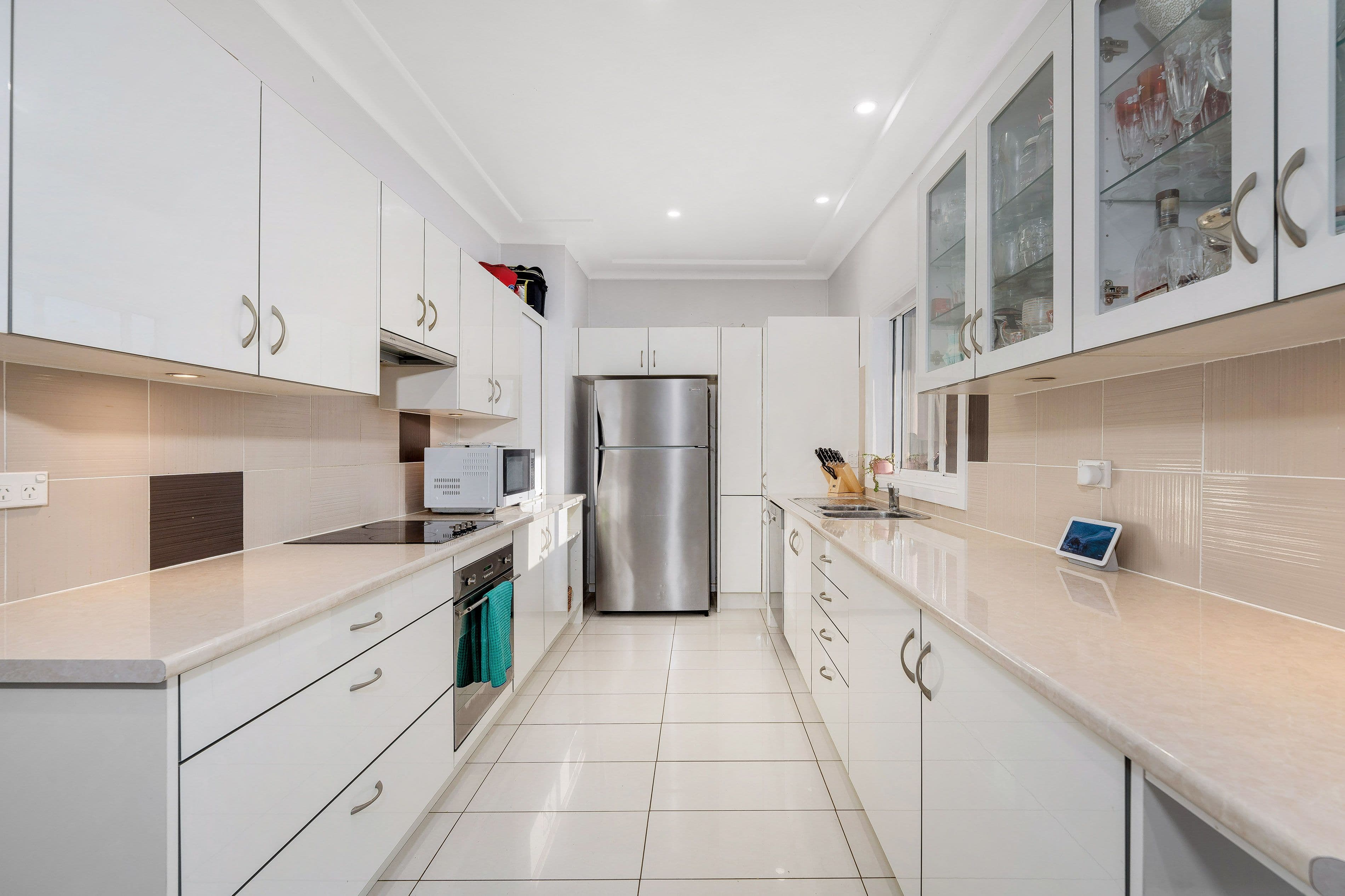 8 Kinross Place, Revesby NSW 2212, Revesby - Thumbnail 3