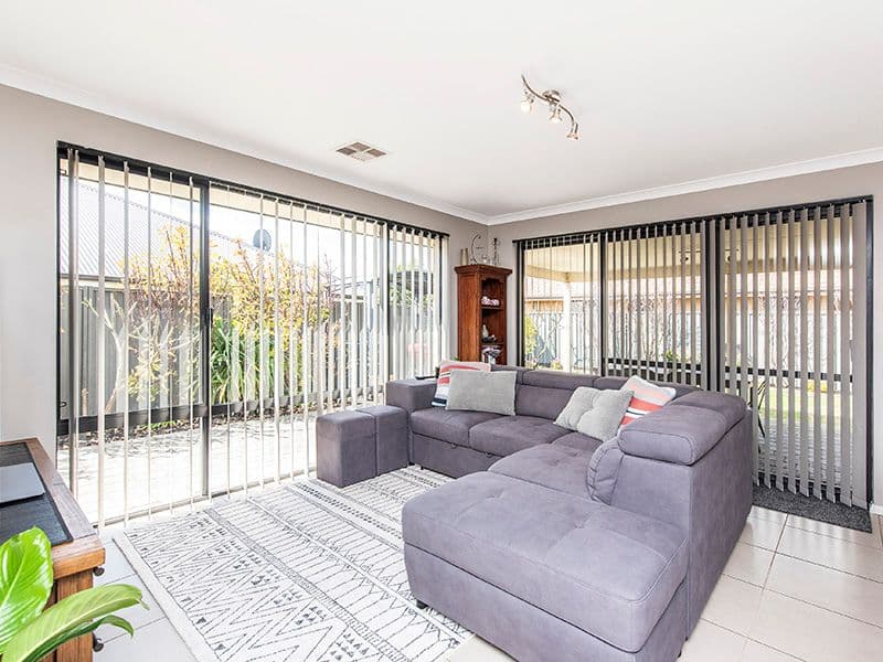 70 Burlington Drive, Baldivis WA 6171, Baldivis - Thumbnail 2