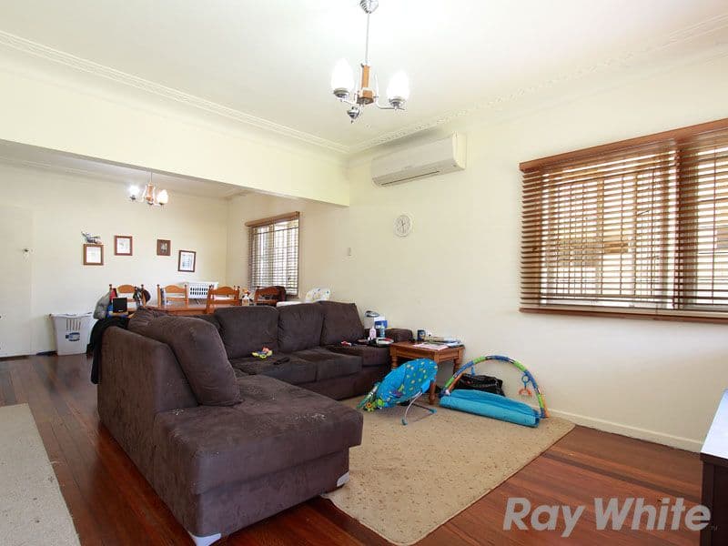 52 Sunny Avenue, WAVELL HEIGHTS QLD 4012, Wavell Heights - Thumbnail 5
