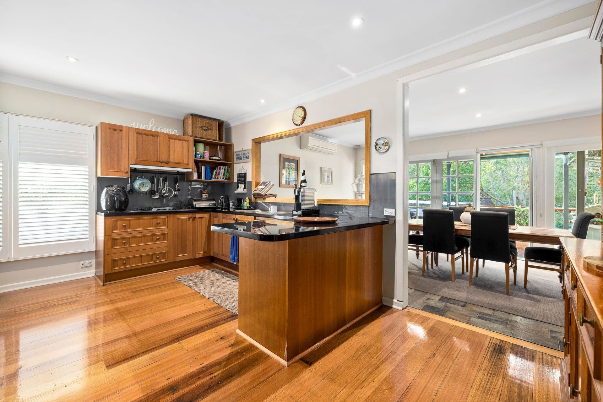 7 Therese Avenue, Mount Waverley VIC 3149, Mount Waverley - Thumbnail 3