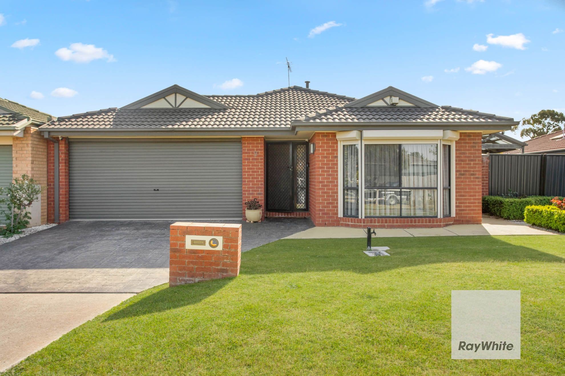 9 Perret Walk, Sydenham VIC 3037, Sydenham - Image 1