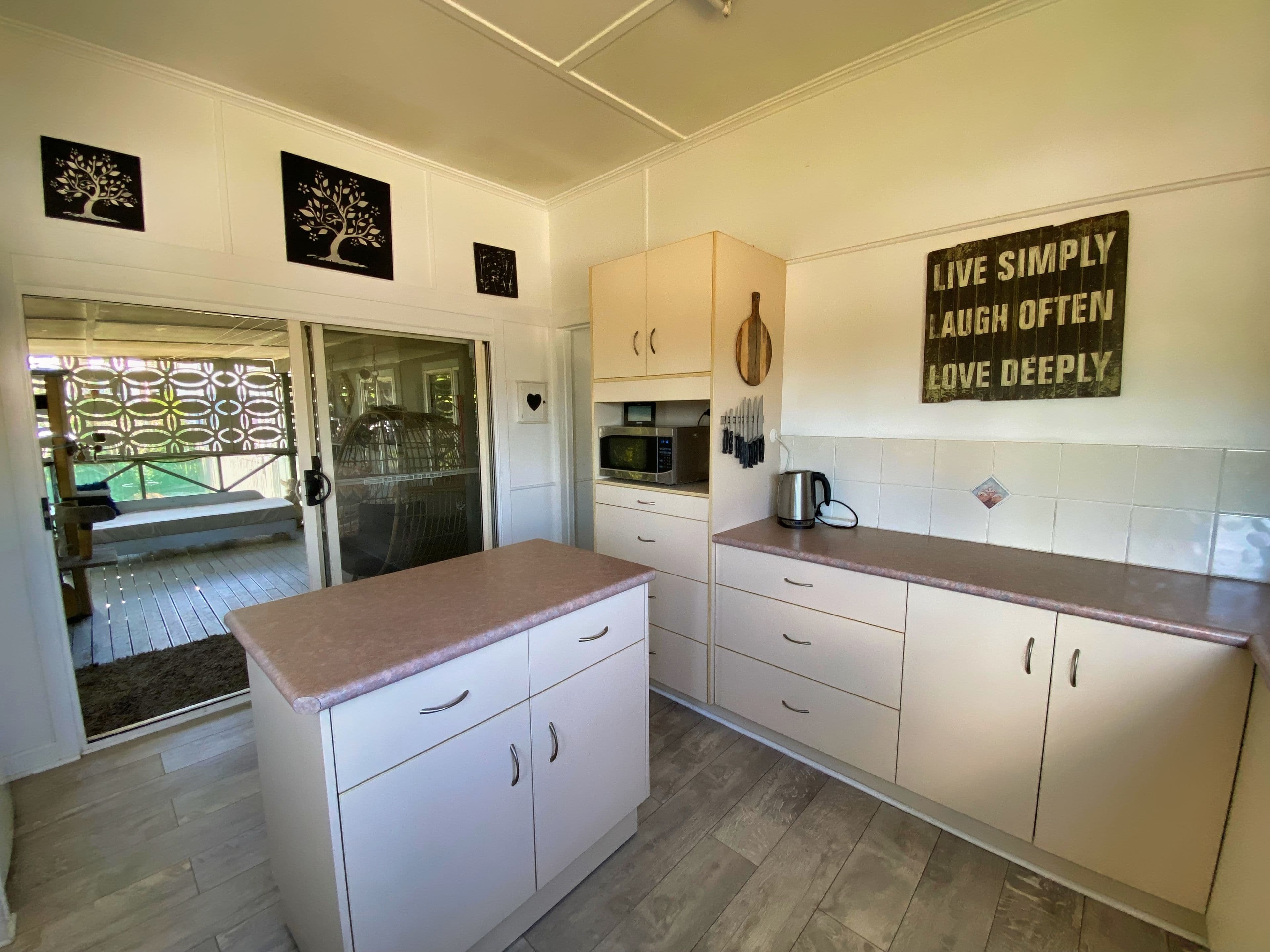 16 Brandon Street, Sarina QLD 4737, Sarina - Thumbnail 6