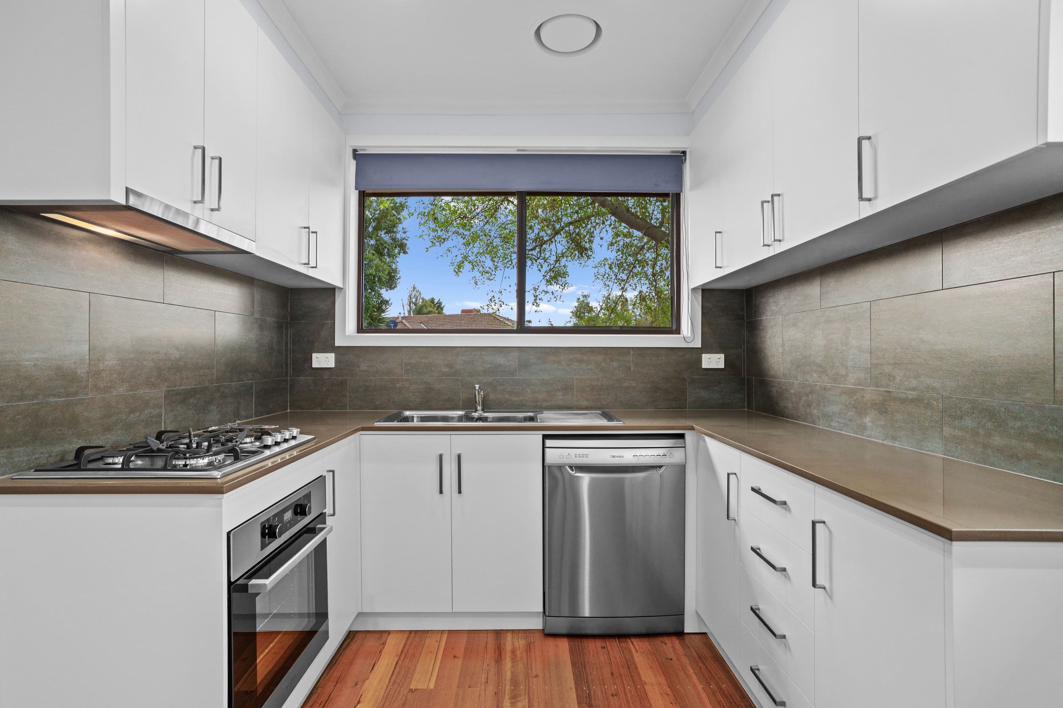67 Redleap Avenue, Mill Park VIC 3082, Mill Park - Thumbnail 3