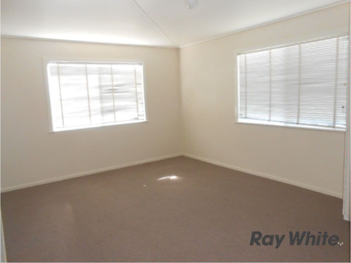 9 Tina Street, BEAUDESERT QLD 4285, Beaudesert - Thumbnail 6