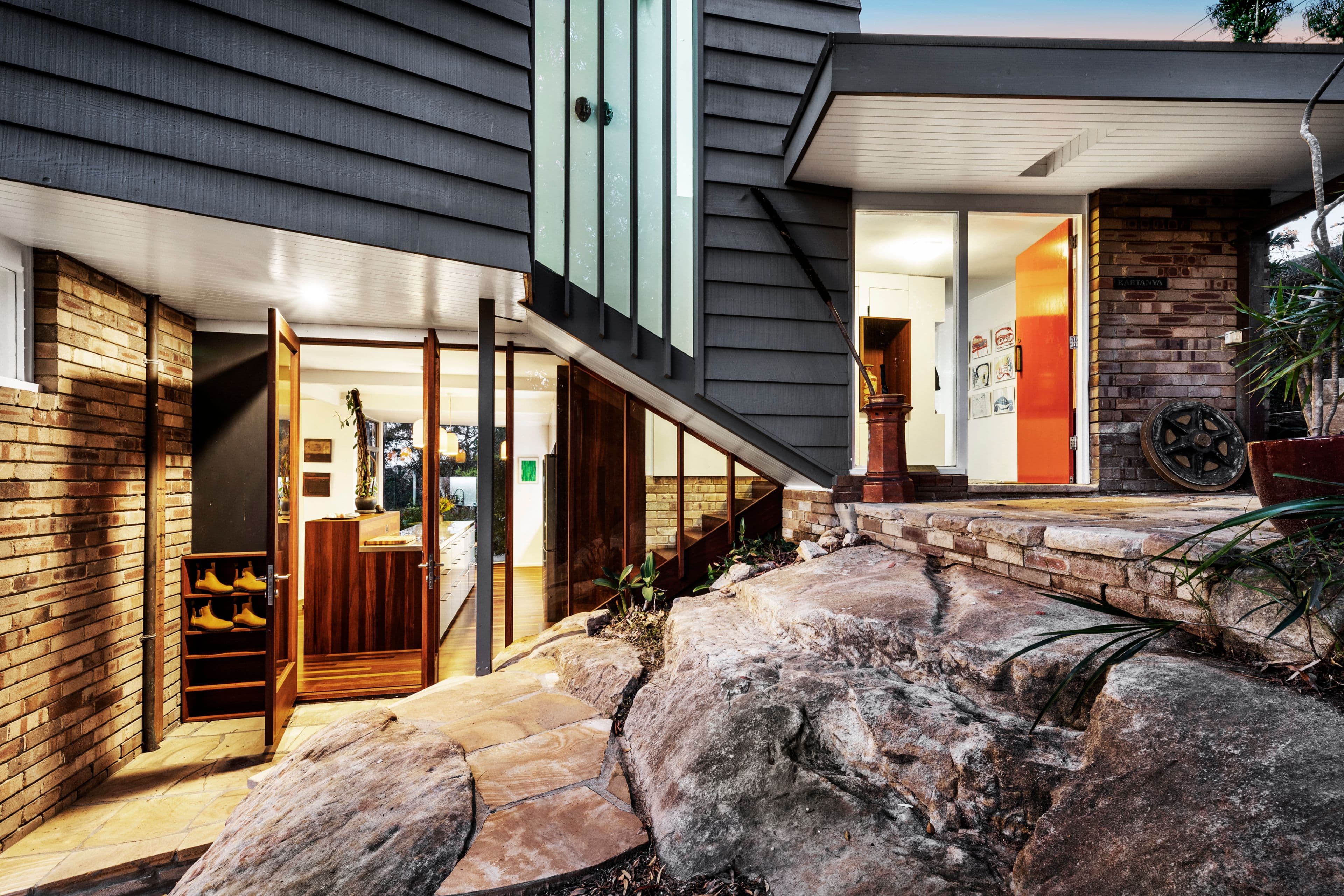 95 Sunnyside Crescent, Castlecrag - Thumbnail 2