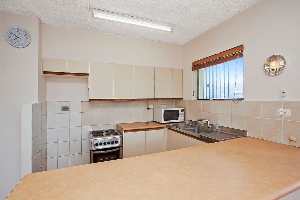 7B 'Kinkabool' 32 -34 Hanlan Street, SURFERS PARADISE QLD 4217, Surfers Paradise - Thumbnail 4