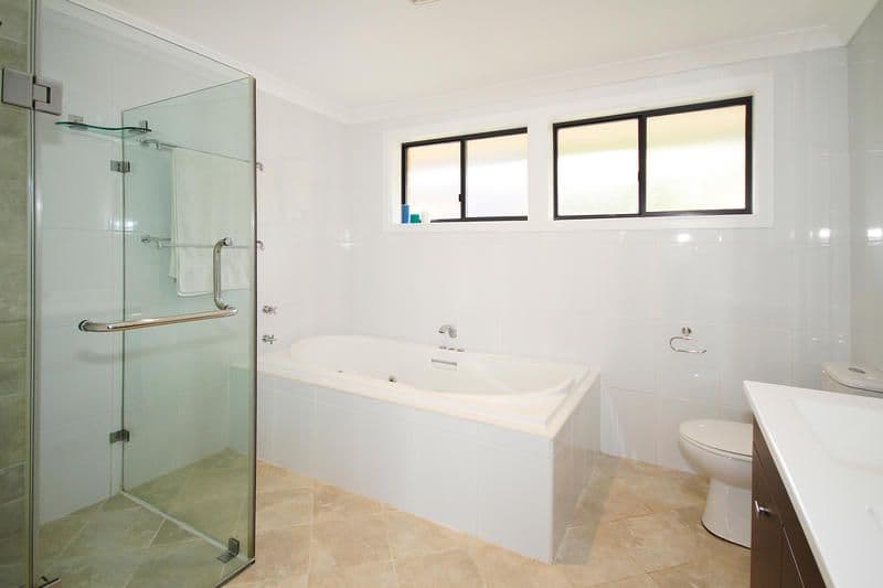 4 Greig Place, ENGADINE NSW 2233, Engadine - Thumbnail 3