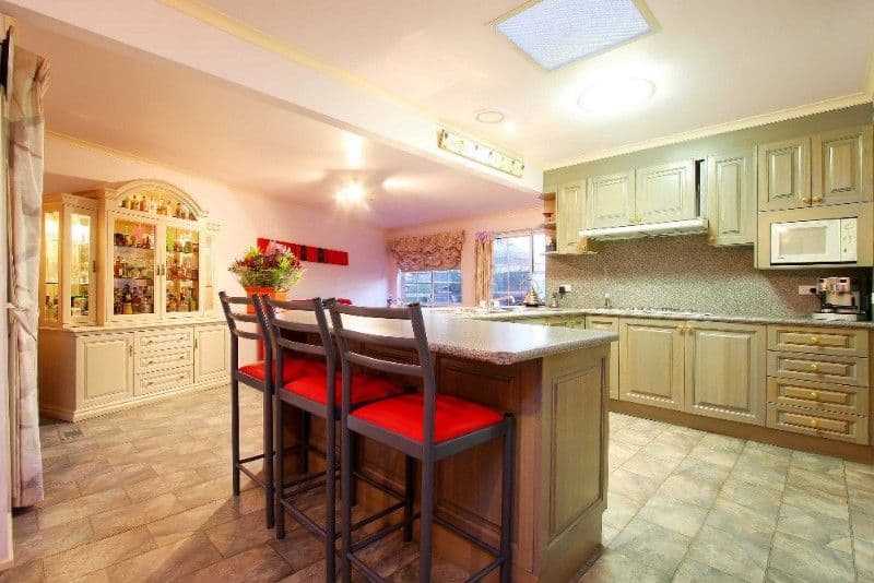 5 Bryson Court, BUNDOORA VIC 3083, Bundoora - Thumbnail 2