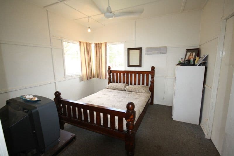 79  Leichhardt Street, MUNDUBBERA QLD 4626, Mundubbera - Thumbnail 2