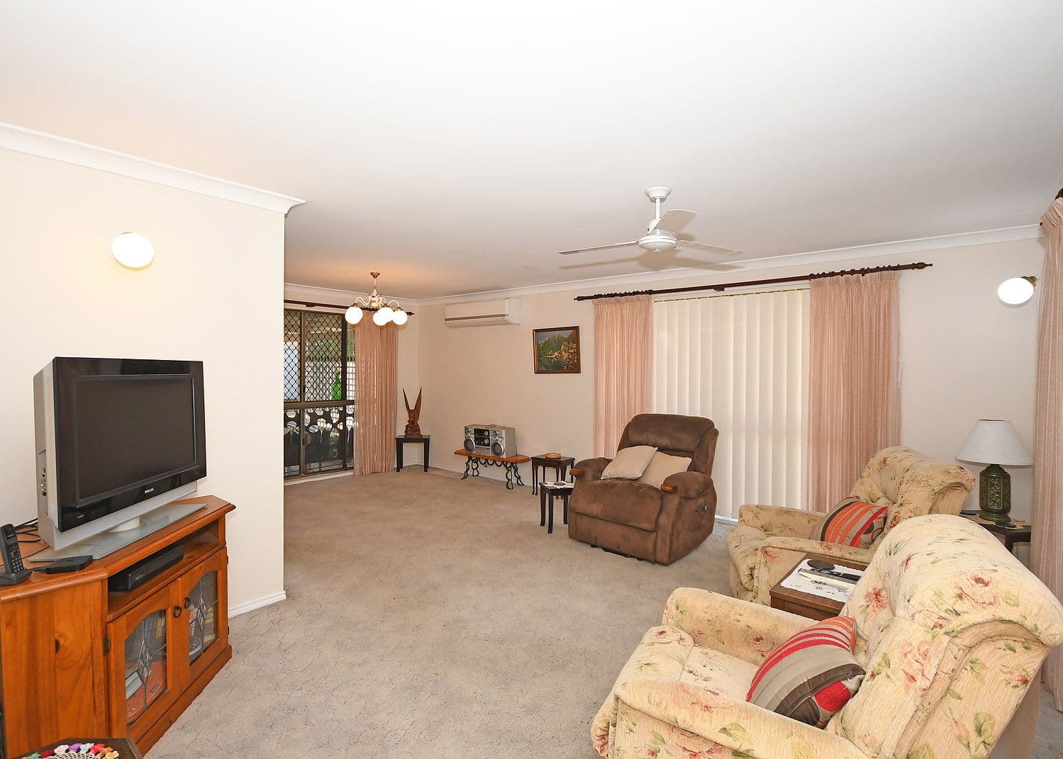 90 Denmans Camp Road, Torquay QLD 4655, Torquay - Thumbnail 4