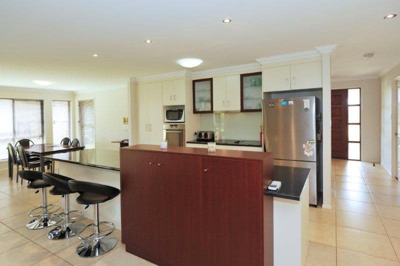 14 Sommariva Street, WESTBROOK QLD 4350, Westbrook - Thumbnail 2