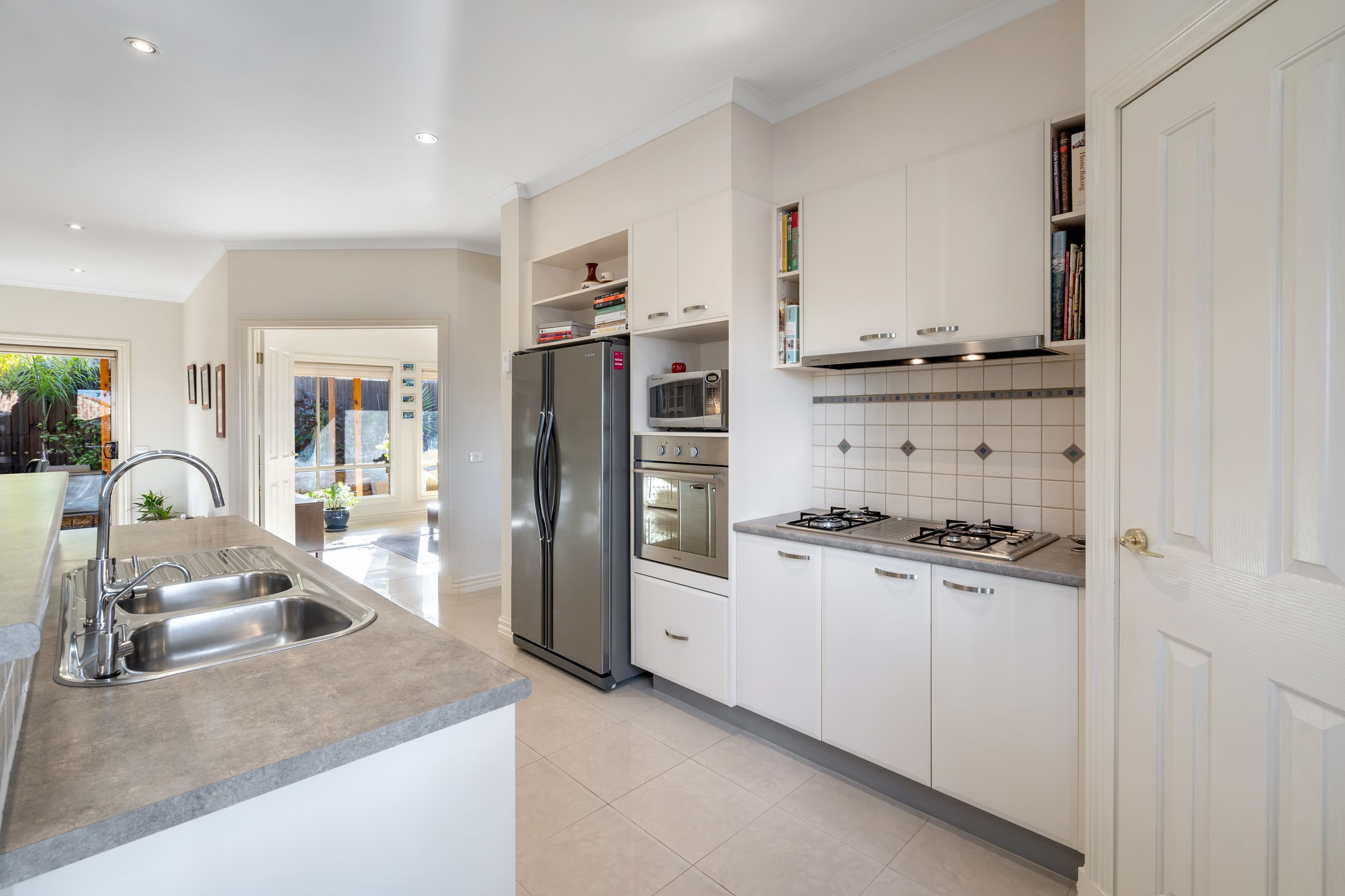 1 Sian Court, South Morang VIC 3752, South Morang - Thumbnail 5